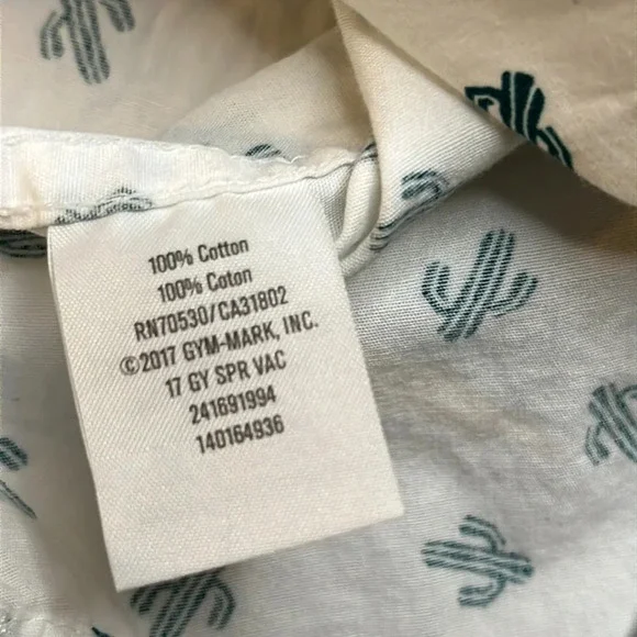 (Bundle) Zara shorts, Gymboree short sleeve, peek shorts, Boys size 7, 3 pieces - Picture 13 of 14